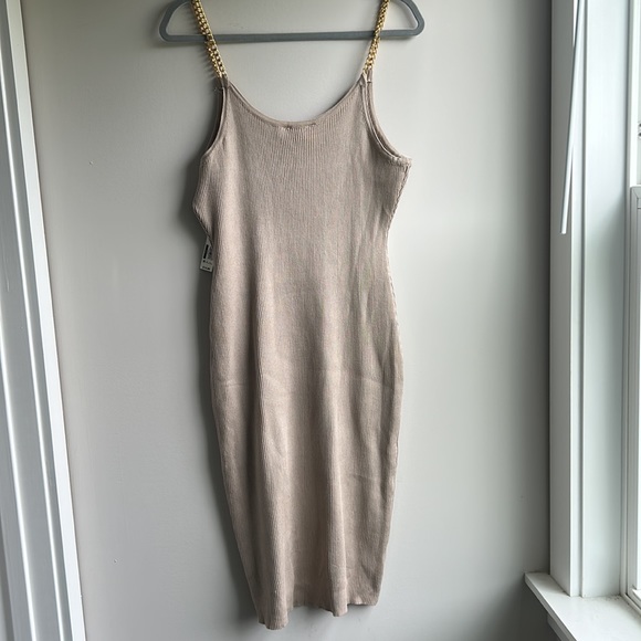 5/$25 No Boundaries Form Fitting Dress with Chain Straps, Tan, Size XXL (19) - Picture 6 of 8